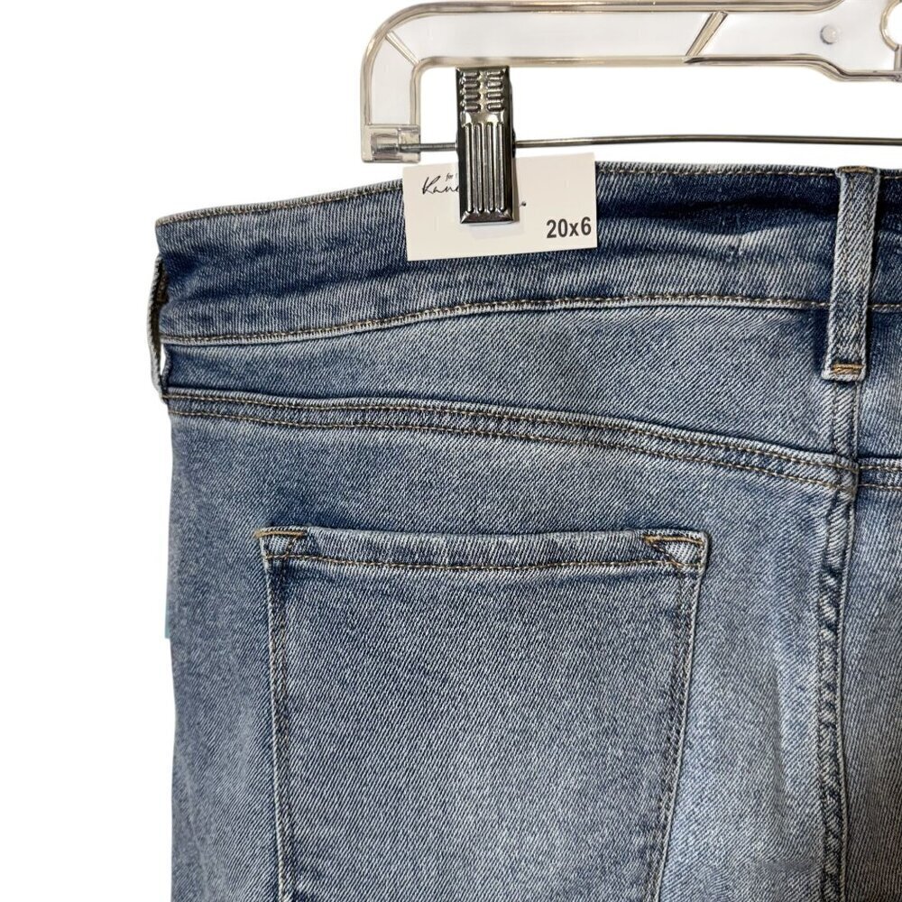 Kancan Womens Distressed Denim Shorts NWT Raw Hem Light Wash Mid-Rise Size 20 - Picture 8 of 9